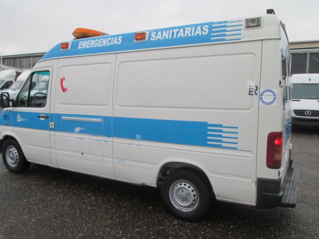 Ambulance - VWHB44