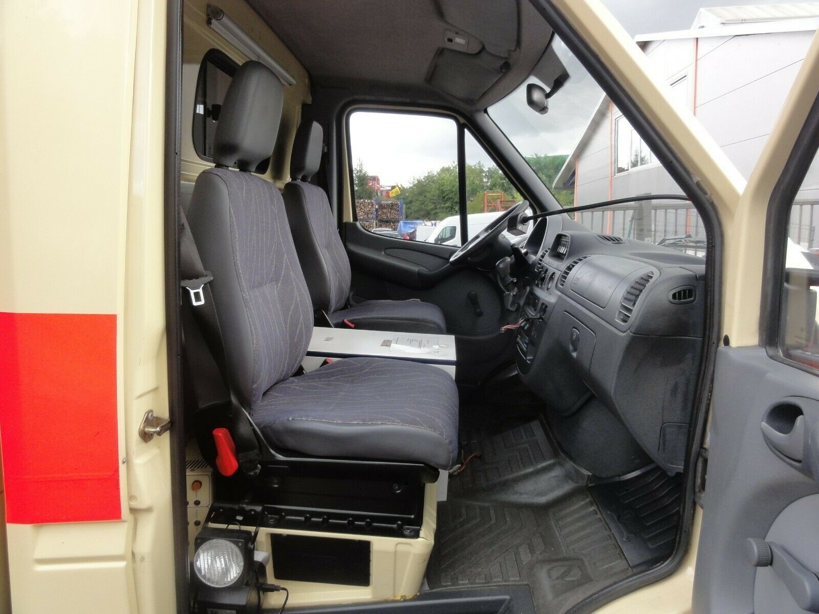 Mercedes Ambulance for sale - MBBY71