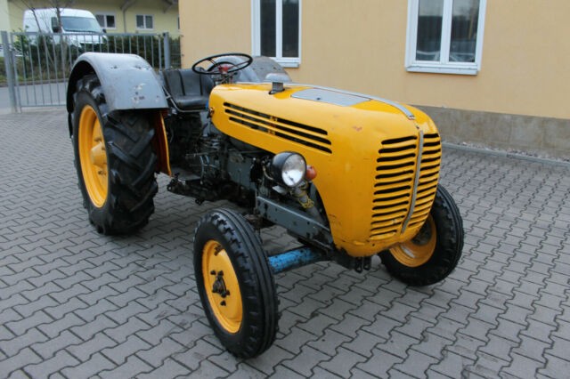 Tractor - STK98C