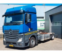 Mercedes Tractor Head