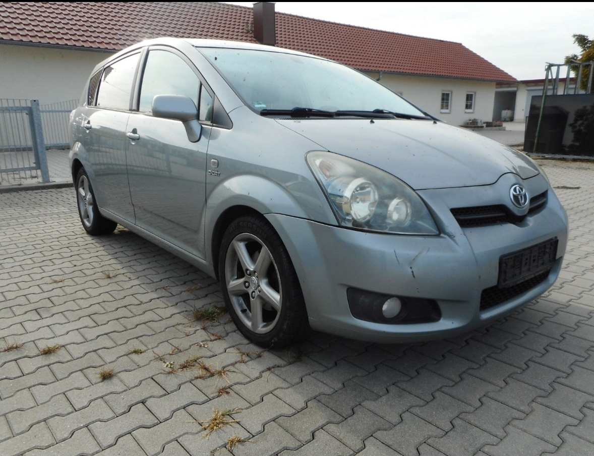 Toyota Corolla Verso. TCR564